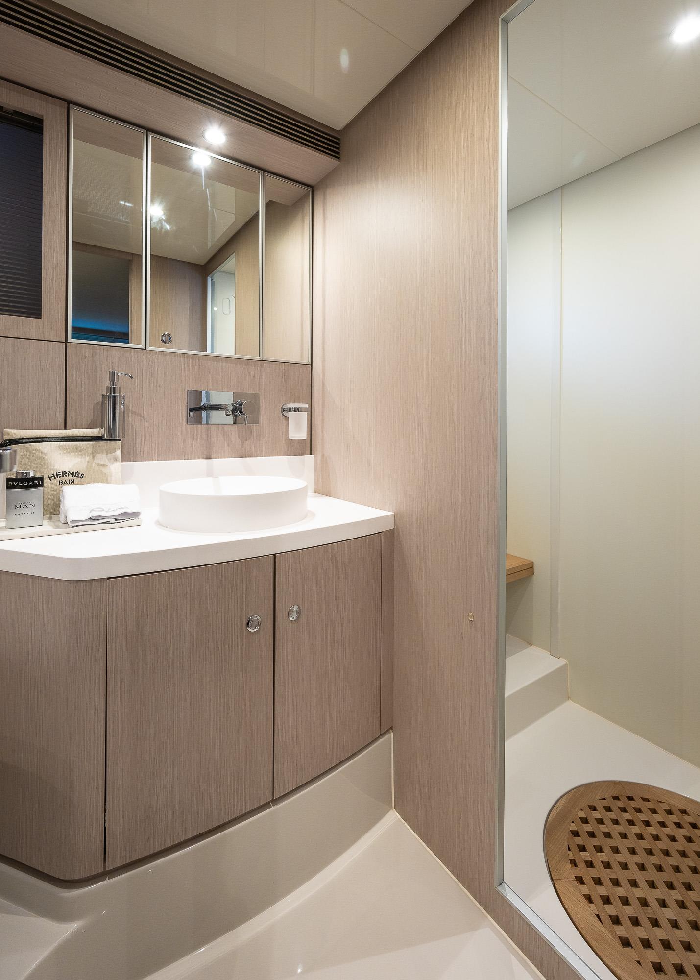 2016 RIVA 63' VIRTUS 